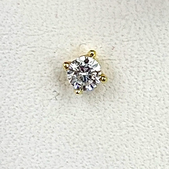 RACHEL ASHWELL, STERLING SILVER WITH CUBIC ZIRCONIA 2 STUD EARRINGS, GOLD COLOR - Picture 6 of 16